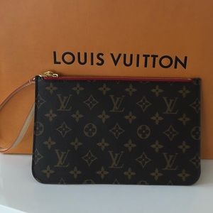Brand New Louis Vuitton Neverfull Pochette